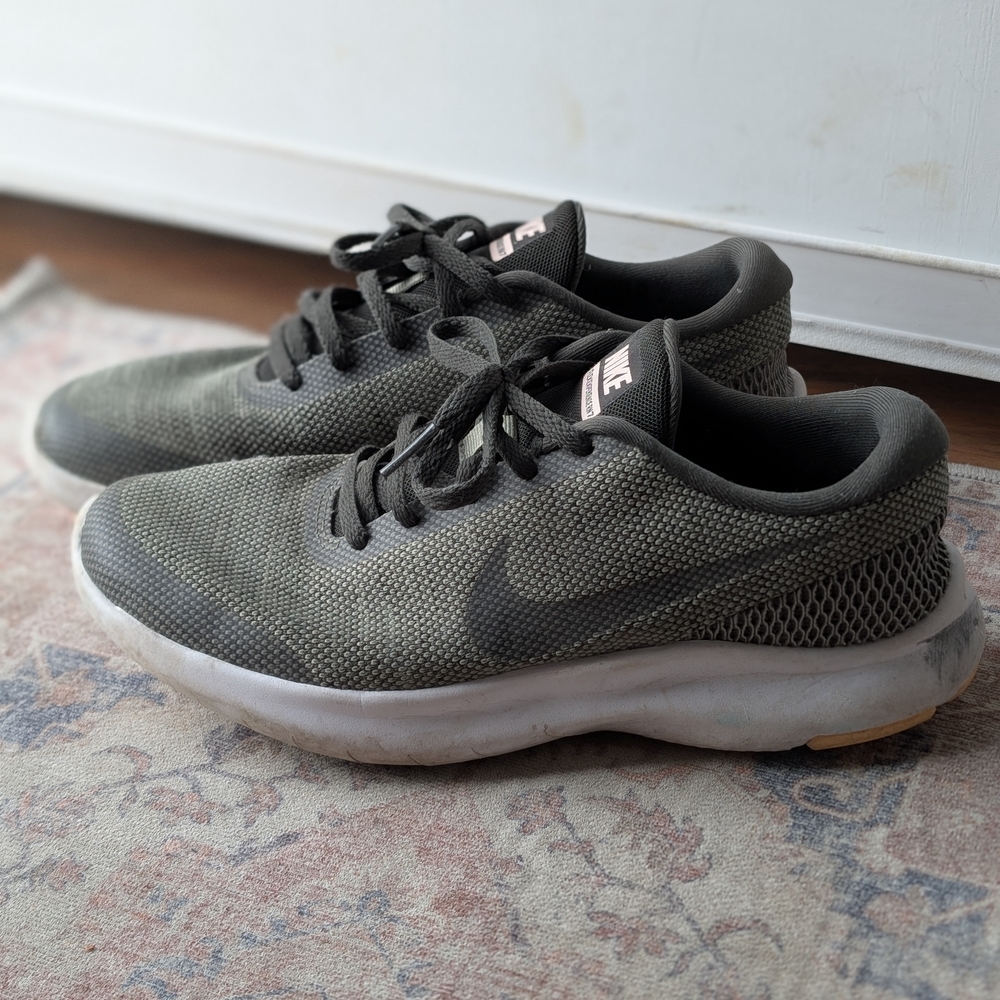 Nike Black and White Sneakers